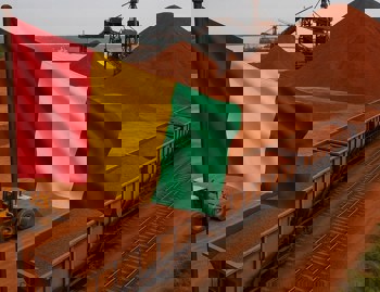 Guinea’s red earth rolls on: Bauxite exports race toward 200MT in 2026