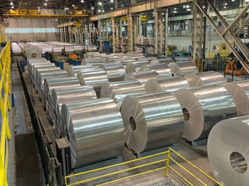 LME cash aluminium slips 0.03% to $2,858/t as futures extend gains