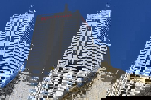 Rio Tinto is in talks with Chinalco, aiming to resolve shareholding restrictions