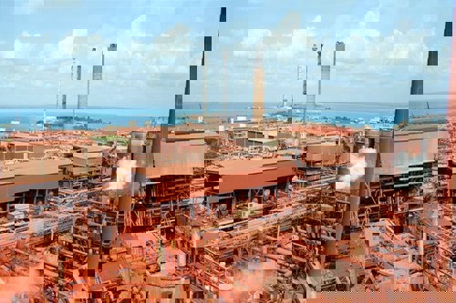 Guinea's increased bauxite exports to China lead to oversupply and an alumina price squeeze