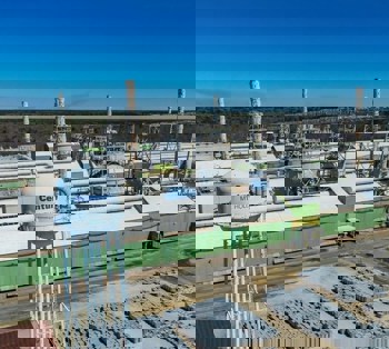 Century Aluminium shares surge $42.85, analysts release their ratings