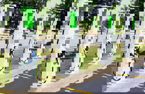 Delhi Government eyeing an EV ramp-up with 7000 charging stations in '26