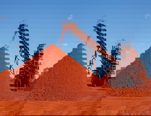 With up to 51% consumption and 43% export, Australia’s bauxite market shows a balanced story