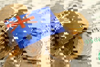 Aluminium prices and Australian stocks soar as Middle East smelters take the hit