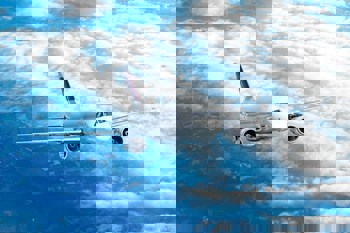 Strikes on Gulf aluminium facilities disrupt supply chains, lowering Airbus’ price target