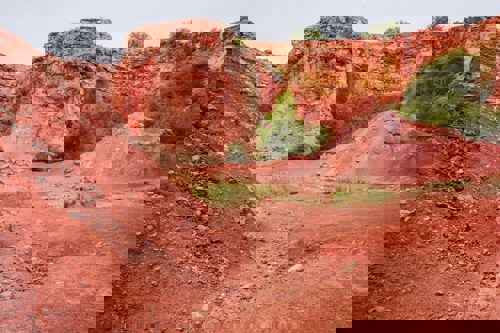 Canyon advances Minim Martap bauxite project, targets first shipment in Q3 2026