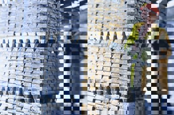 Inventory trends diverge significantly in and outside China, aluminium prices continue with LME outperforms SHFE