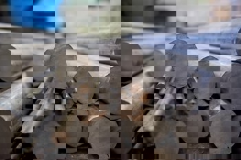 Al-Kaabi bids farewell to former Qatalum CEO Khalid Laram