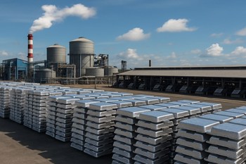 Global aluminium industry enters 2026 with shifting bauxite trade, softer alumina output, mixed earnings and major restructuring