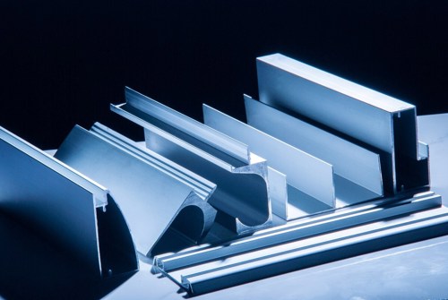 Middle East supply disruptions push aluminium prices higher amid tightening global market