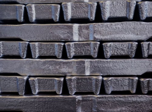 LME aluminium price rallies with cash at $3,665/t as faltering stocks signal supply stress