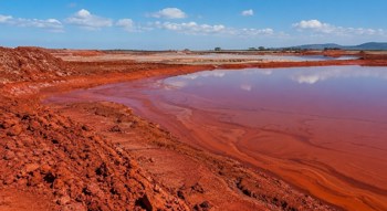 Ukraine considers using red sludge from Mykolaiv alumina plant in roads after Korea pilot tests