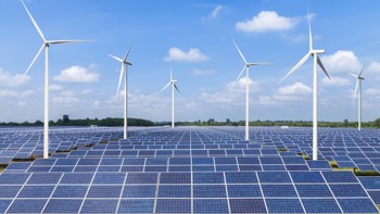 Solar growth overtakes gas as power sector shifts towards renewables